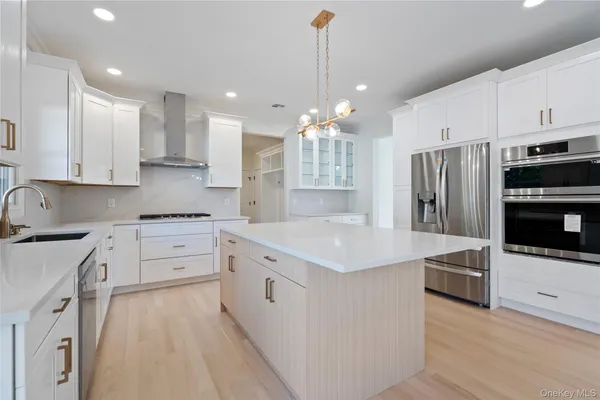 $2,488,000 | 5 Steuben Drive, Jericho, NY 11753