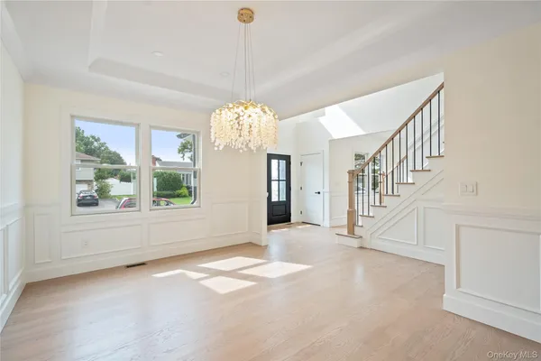 $2,488,000 | 5 Steuben Drive, Jericho, NY 11753