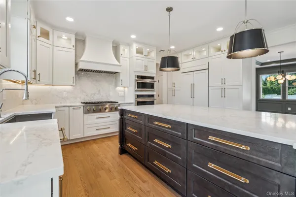 $2,488,000 | 5 Steuben Drive, Jericho, NY 11753