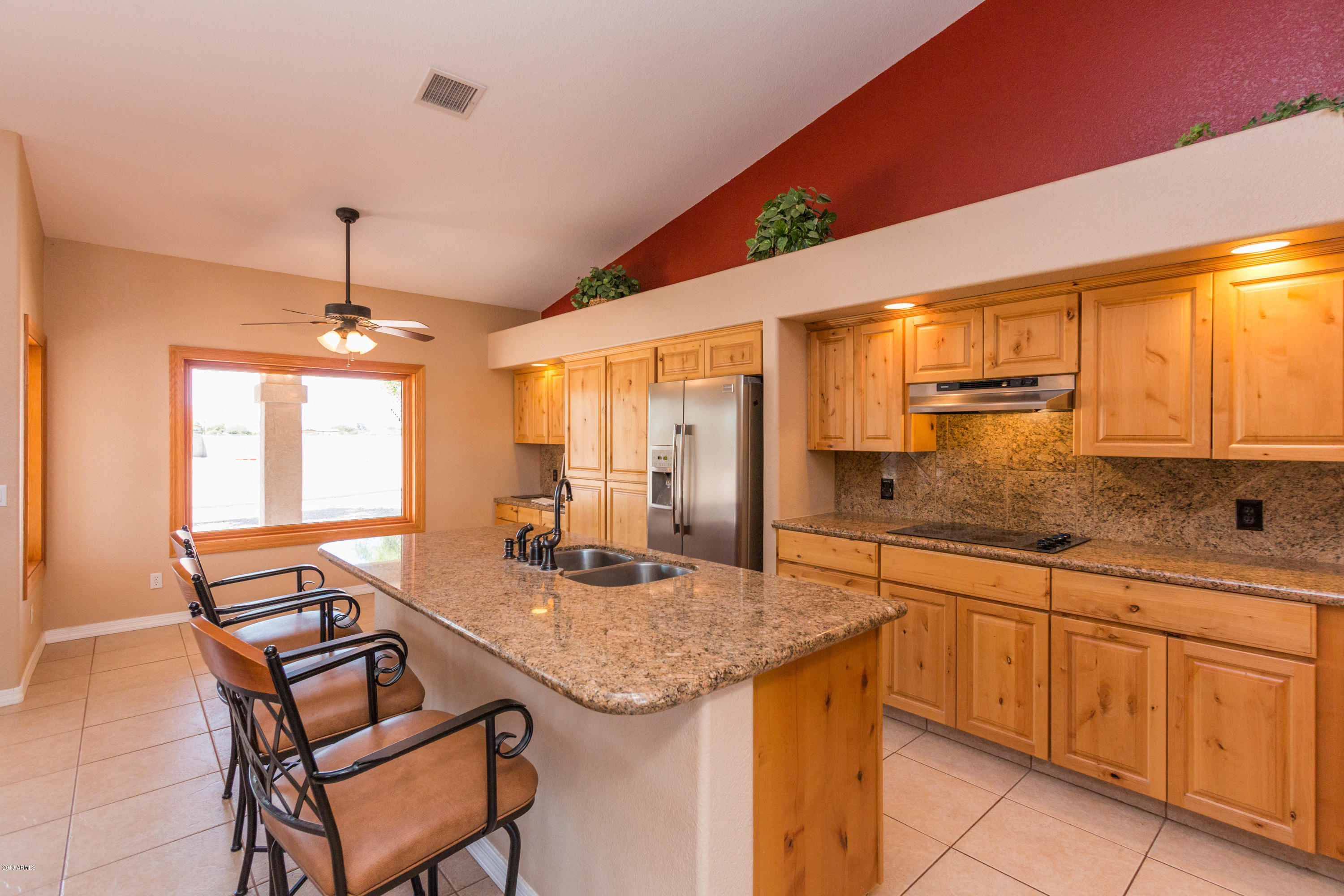 817 West Cloud Road Phoenix, AZ 85086 - Photo 10 of 30 13279 (11 of 31)