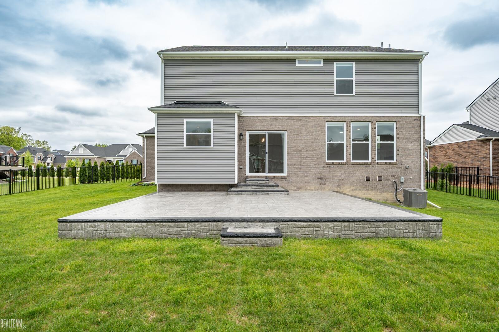 922 Lemon Drive Rochester Hills, MI 48307 - Photo 32 of 33