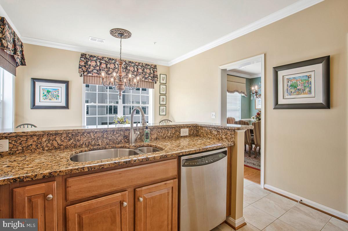 7315 Brookview Road, Unit 207 Elkridge, MD 21075 - Photo 16 of 51 Kitchen