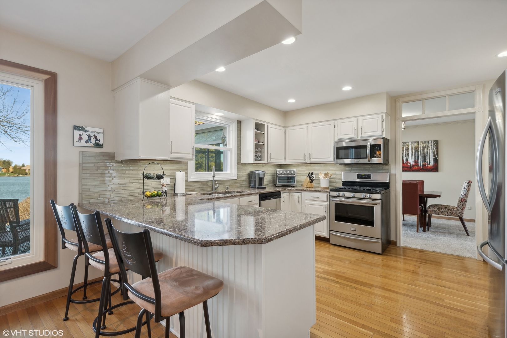 2212 High Point Drive Lindenhurst, IL 60046 - Photo 7 of 27 Gallery Image 7