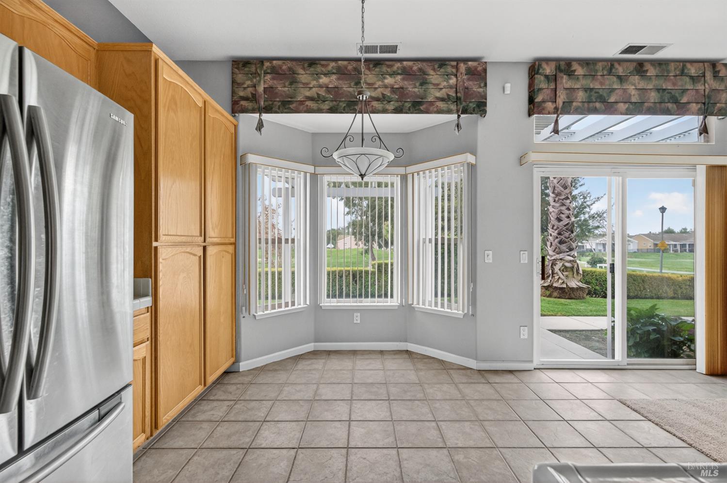 1024 Vintage Drive Rio Vista, CA 94571 - Photo 19 of 52 a view of entryway with chandelier and glass door
