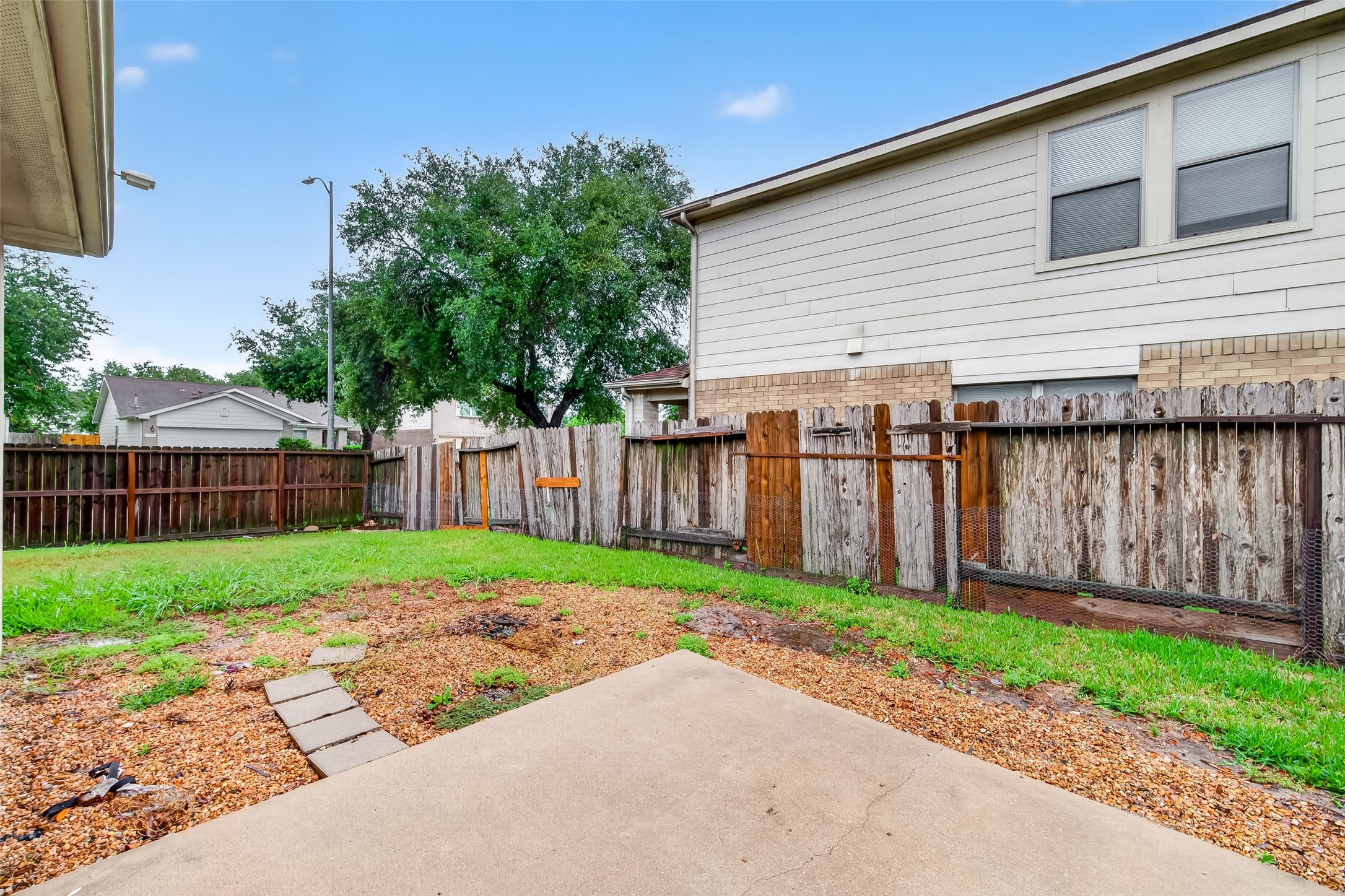 9219 Pinderfield Court Houston, TX 77083 - Photo 36 of 37