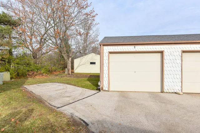 $160,000 | 1876 Haymarket Road, Unit 8, Waukesha, WI 53189