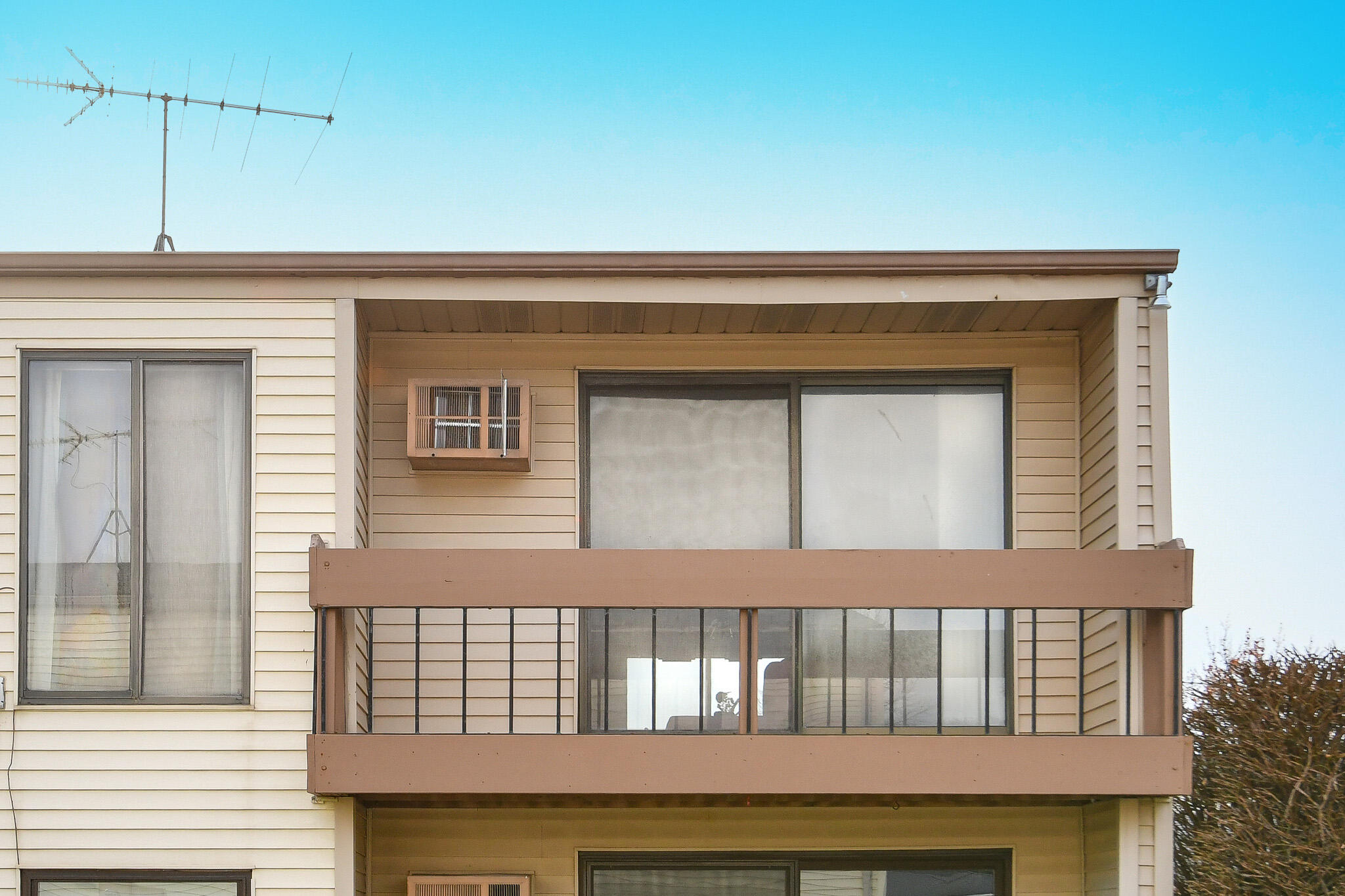 1876 Haymarket Road, Unit 8 Waukesha, WI 53189 - Photo 21 of 29 HEN_ (23)