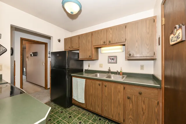 $160,000 | 1876 Haymarket Road, Unit 8, Waukesha, WI 53189