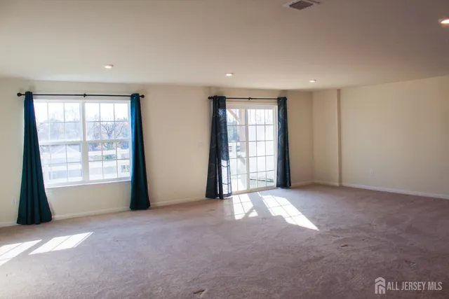 $789,999 | 601 Charleston Drive, Monroe Township, NJ 08831