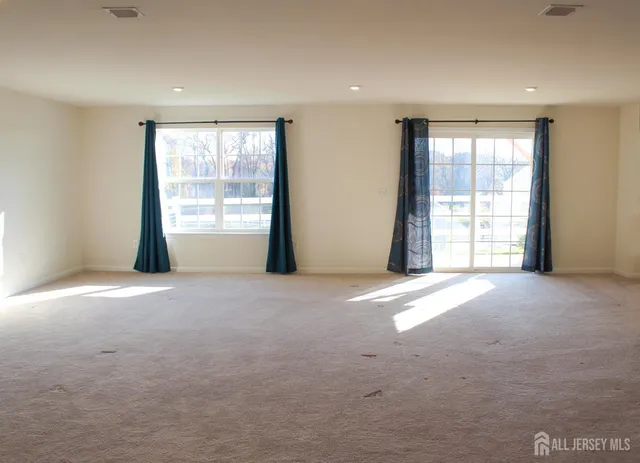 $789,999 | 601 Charleston Drive, Monroe Township, NJ 08831