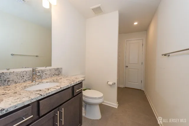 $789,999 | 601 Charleston Drive, Monroe Township, NJ 08831