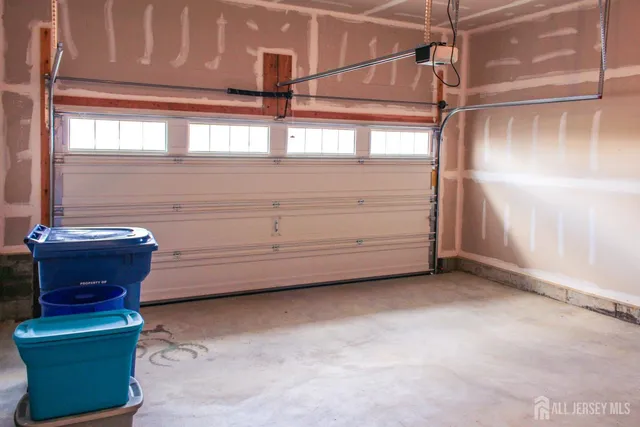 $789,999 | 601 Charleston Drive, Monroe Township, NJ 08831