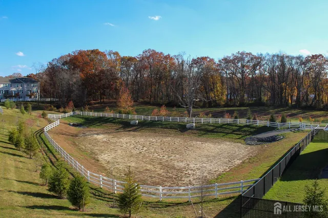 $789,999 | 601 Charleston Drive, Monroe Township, NJ 08831