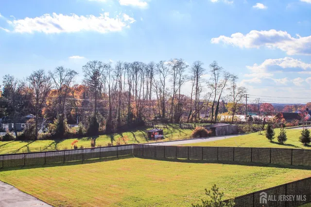 $789,999 | 601 Charleston Drive, Monroe Township, NJ 08831