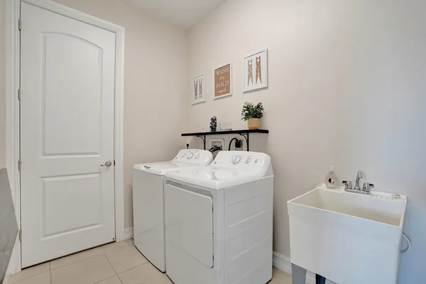 $525,000 | 99 Palm Lane, Royal Palm Beach, FL 33411