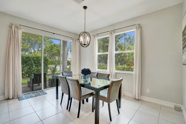 $525,000 | 99 Palm Lane, Royal Palm Beach, FL 33411