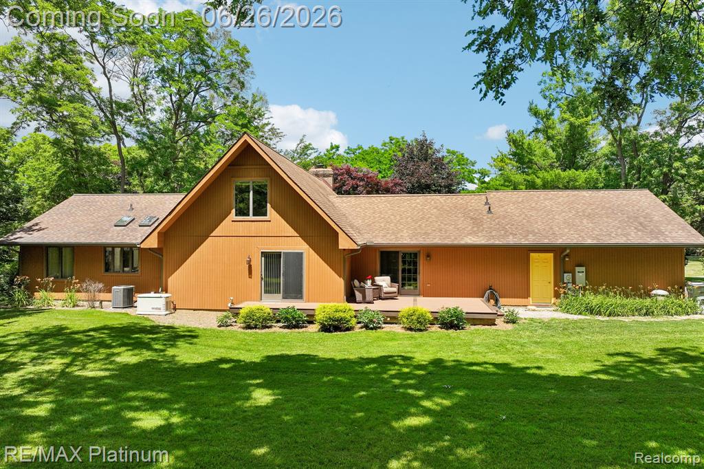 6100 Oak Valley Road Brighton, MI 48116 - Photo 32 of 47