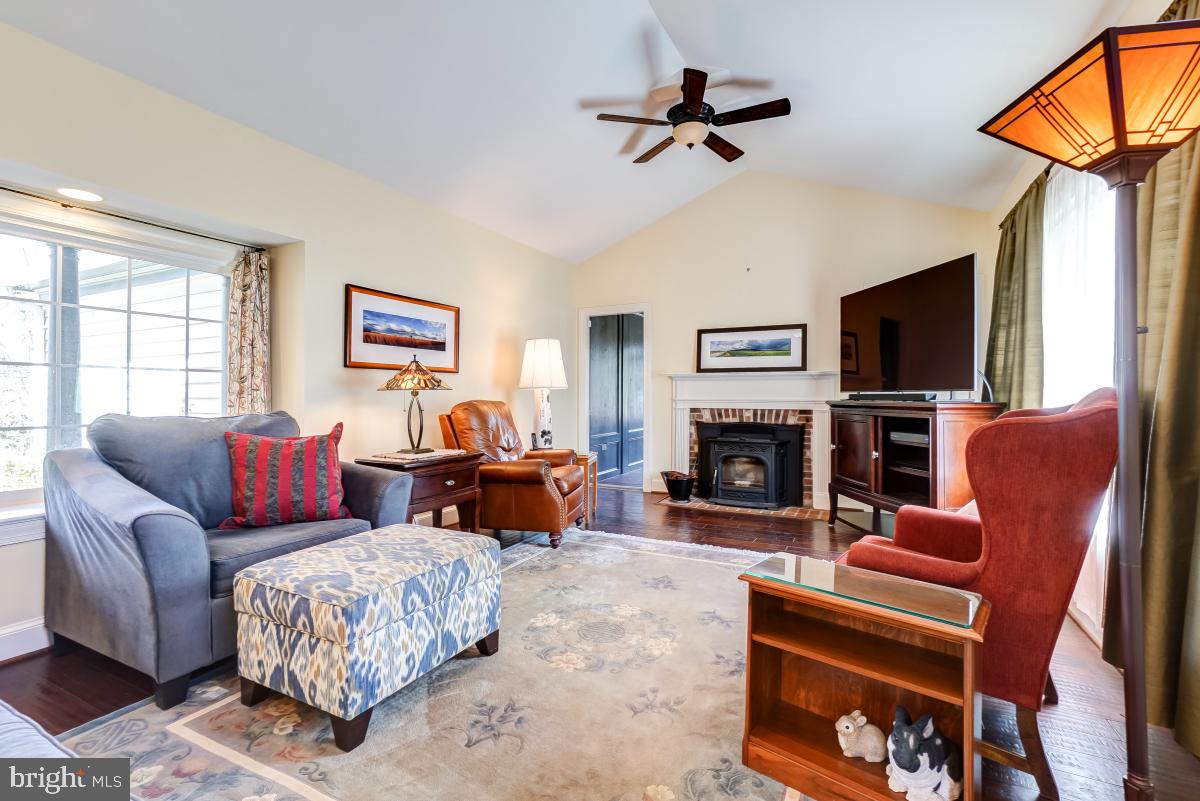 12445 Cavalier Drive Woodbridge, VA 22192 - Photo 25 of 69 Family Room with Pellet Stove
