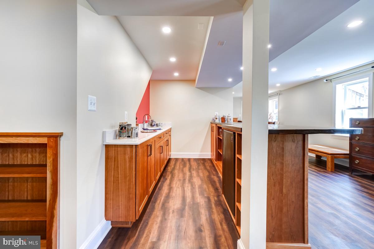 12445 Cavalier Drive Woodbridge, VA 22192 - Photo 49 of 69 Custom Wet Bar!