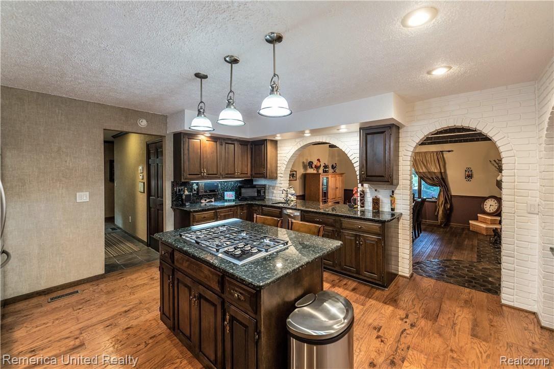 3901 Fenton Road Hartland, MI 48353 - Photo 17 of 55 15_19.jpg