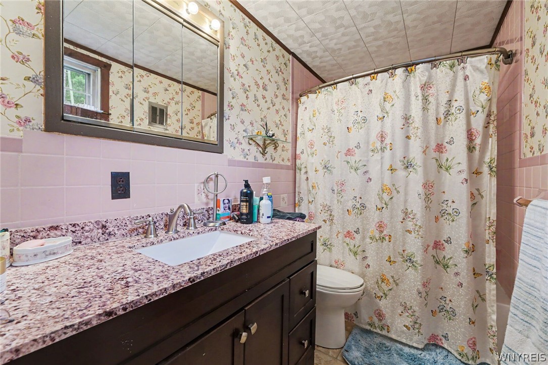 7017 Curriers Road Arcade, NY 14009 - Photo 23 of 32 PRIMARY BATH