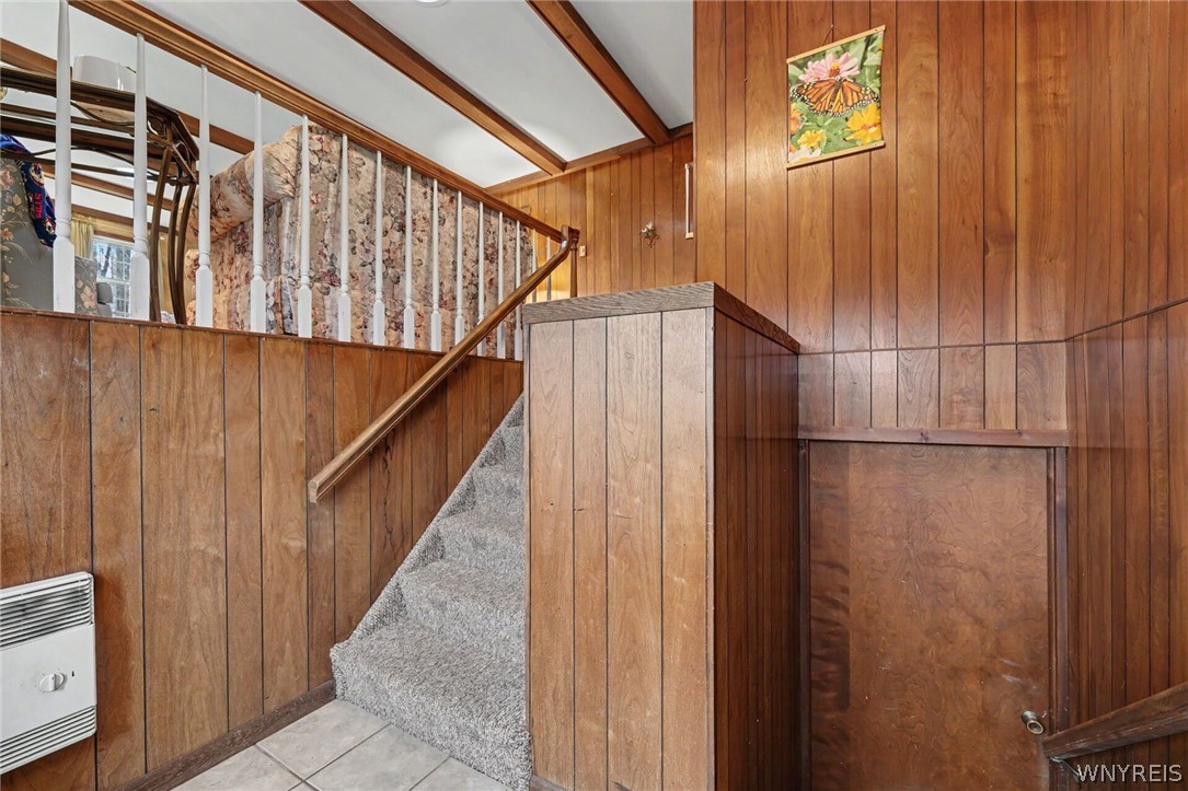 7017 Curriers Road Arcade, NY 14009 - Photo 7 of 32 FOYER