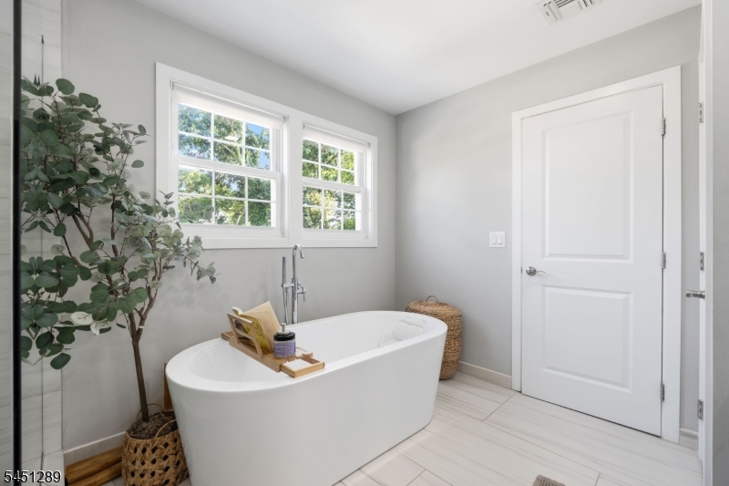 311 Martin Road Union, NJ 07083 - Photo 33 of 49 Gallery Image 33