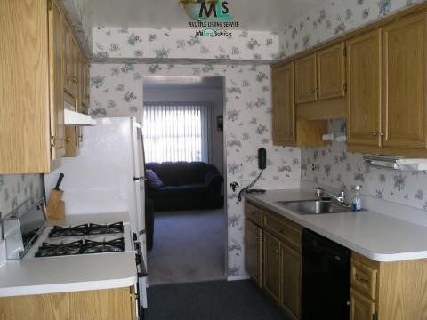 31255 Hoover Road Warren, MI 48093 - Photo 5 of 7 434743-4.JPG