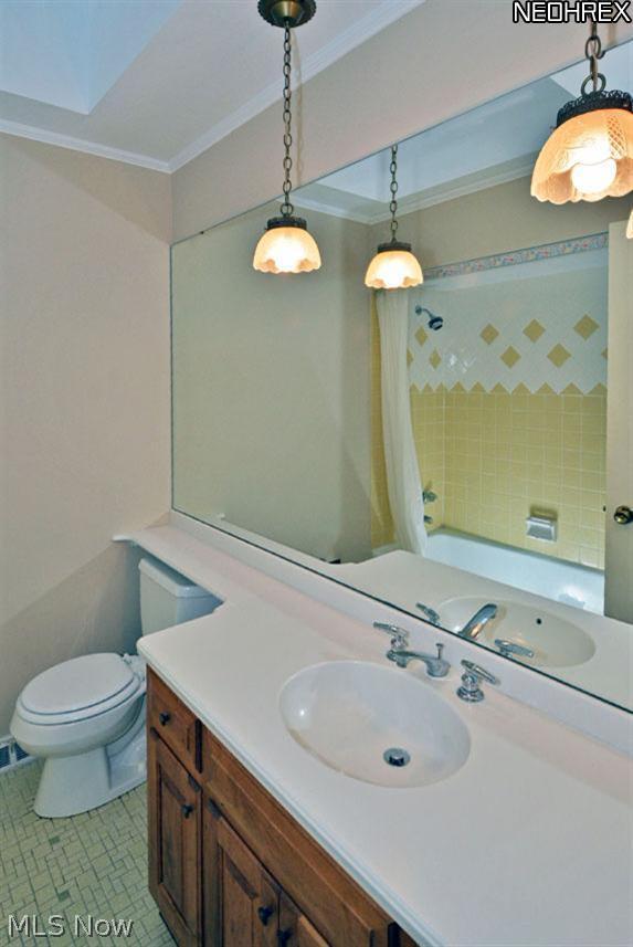 28704 Knickerbocker Road Bay Village, OH 44140 - Photo 12 of 16 Gallery Image 12