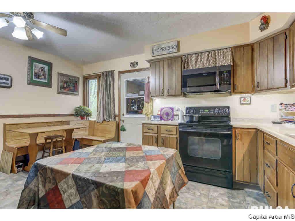 3900 Redbird Lane Springfield, IL 62707 - Photo 6 of 35