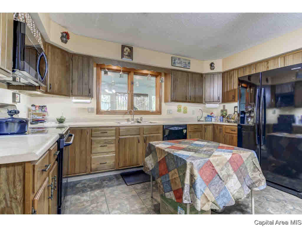 3900 Redbird Lane Springfield, IL 62707 - Photo 7 of 35