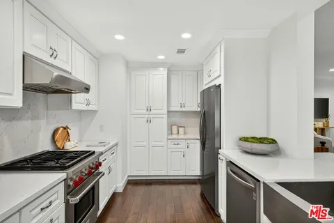 $1,595,000 | 315 North Swall Drive, Unit 103, Beverly Hills, CA 90211