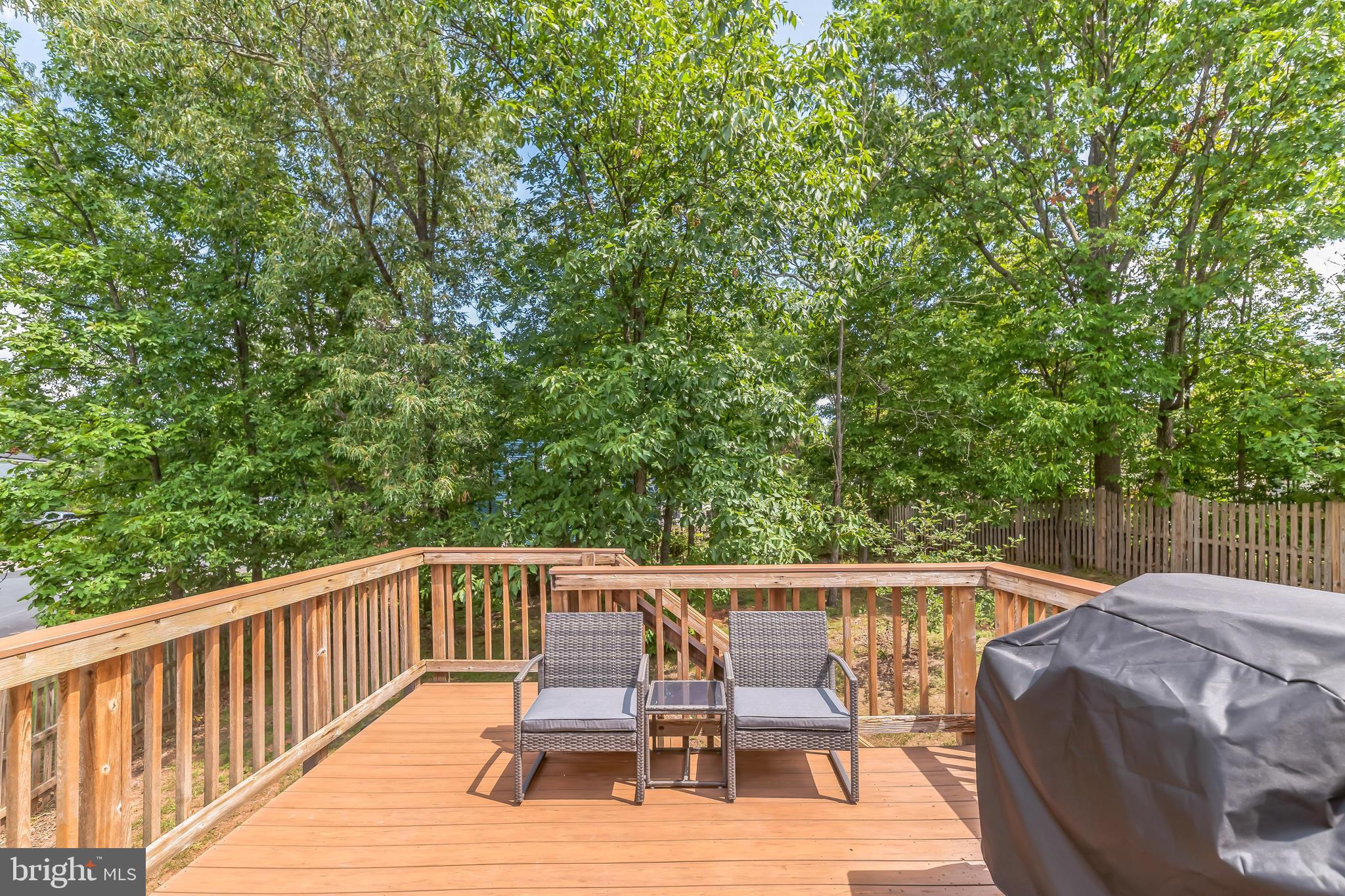 8195 Oakglen Road Manassas, VA 20110 - Photo 27 of 32 Large deck for relaxing outdoors
