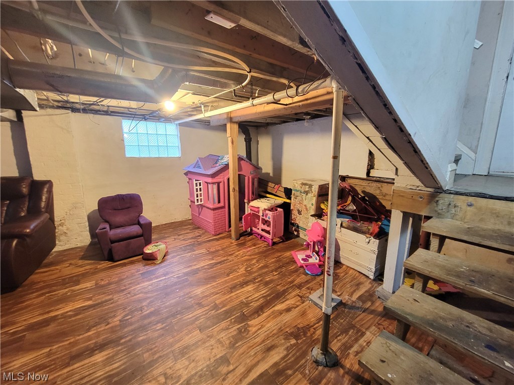 1166 Winston Road Cleveland, OH 44121 - Photo 22 of 24