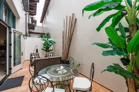 $1,559,000 | 18 West Victoria Street, Unit 110, Santa Barbara, CA 93101