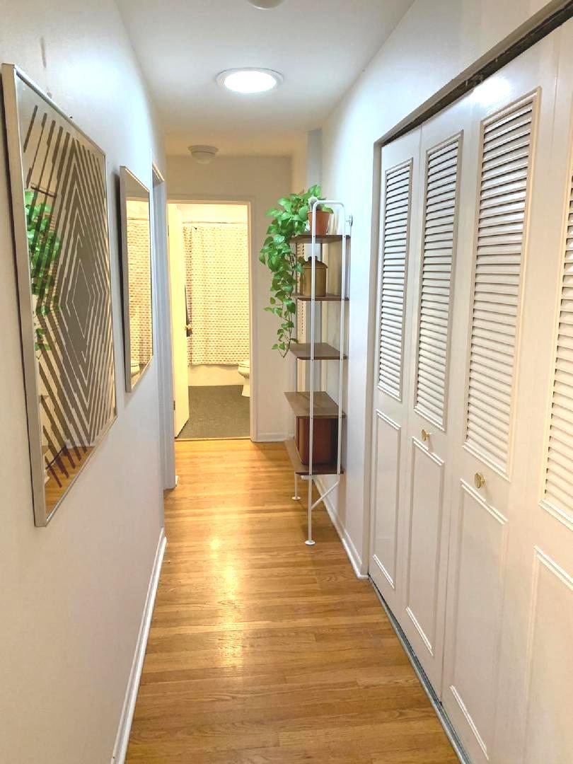 711 Austin Street, Unit 301 Evanston, IL 60202 - Photo 4 of 9