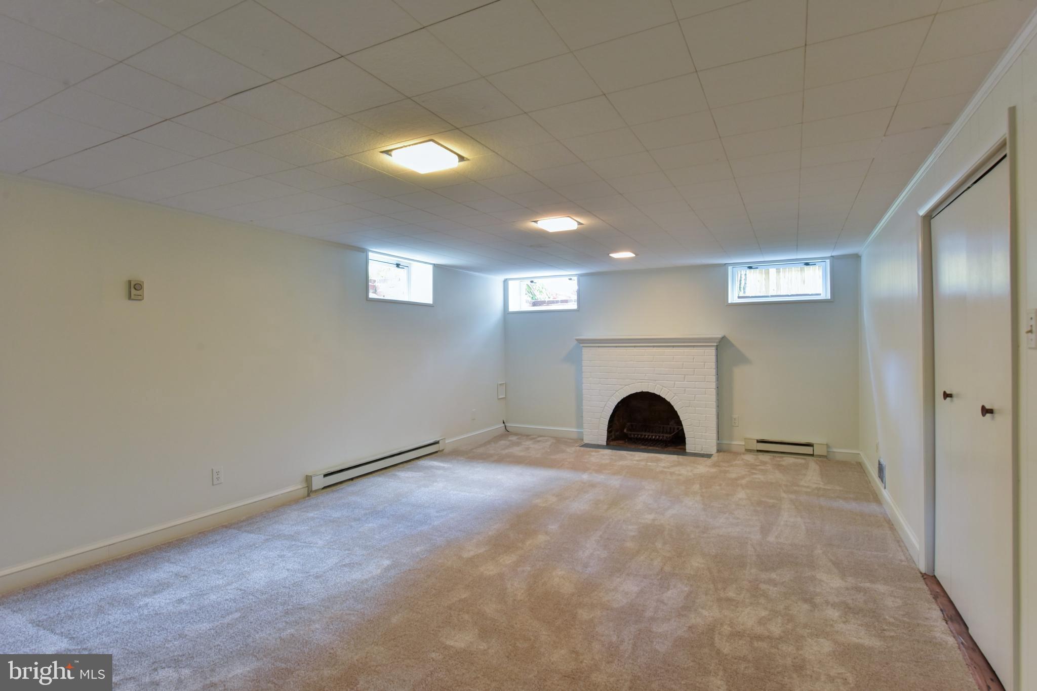 2604 Ridge Rd Drive Alexandria, VA 22302 - Photo 50 of 61 Family room