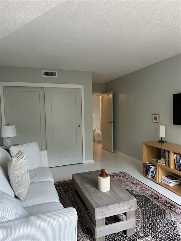 406 Paradise Road, Unit 2P Swampscott, MA 01907 - Photo 7 of 24