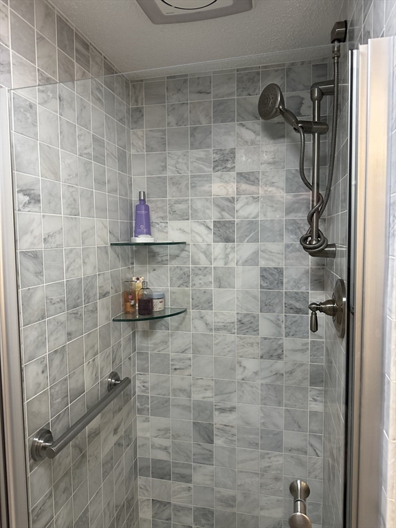 406 Paradise Road, Unit 2P Swampscott, MA 01907 - Photo 9 of 24