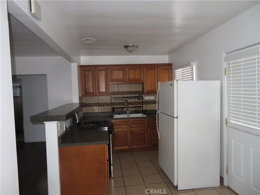 9833 Walnut Street Bellflower, CA 90706 - Photo 24 of 54