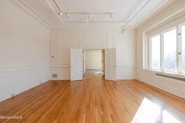 $895,000 | 200 Old Stockbridge Road, Lenox, MA 01240