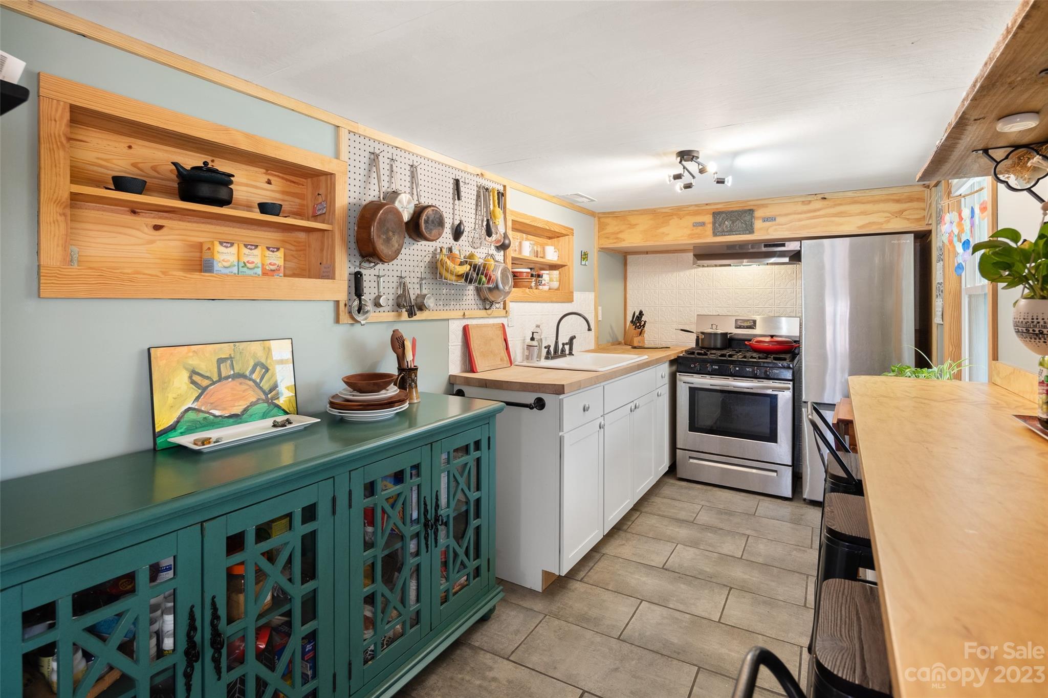304 Old Macedonia Road Saluda, NC 28773 - Photo 15 of 42 Gallery Image 15
