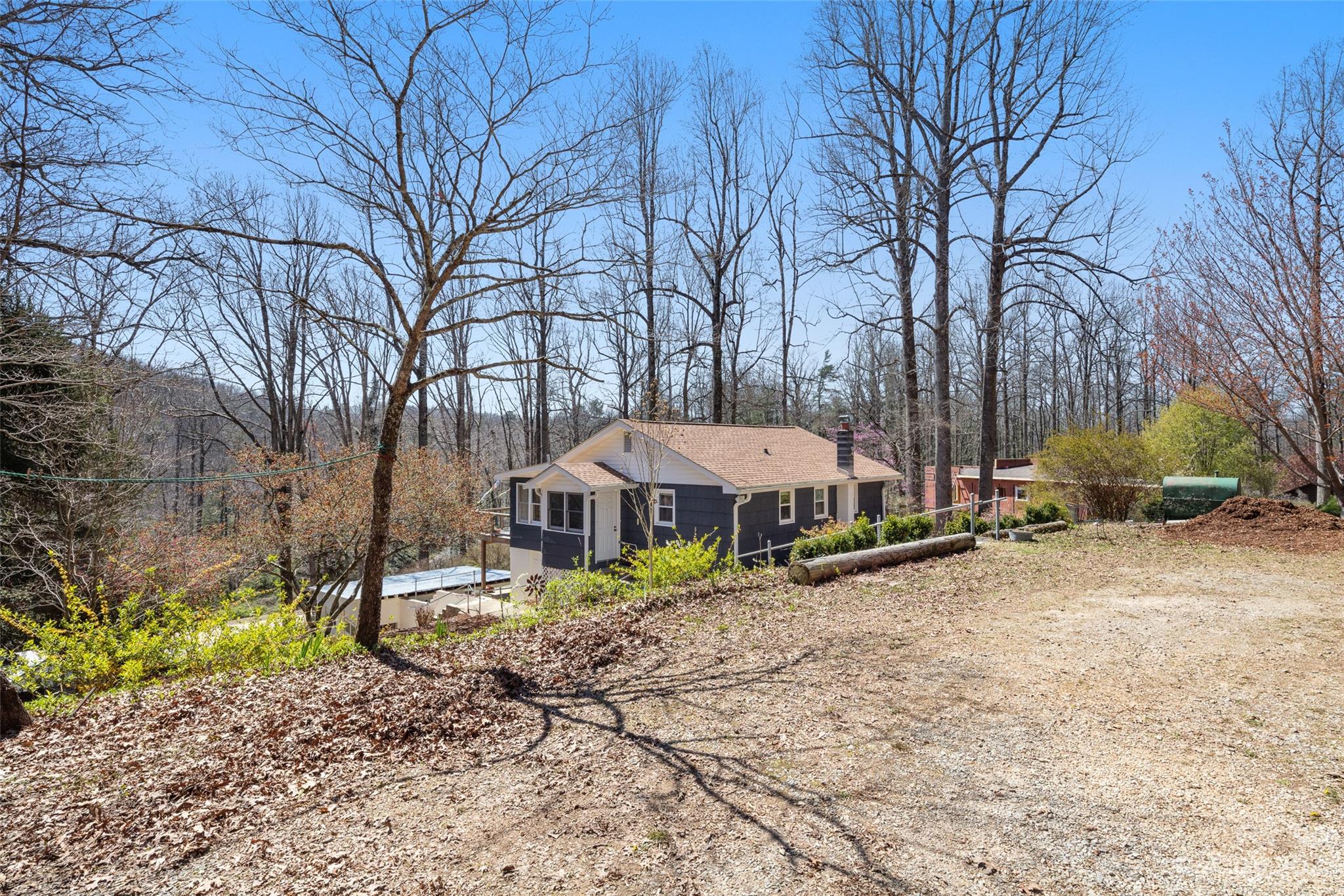 304 Old Macedonia Road Saluda, NC 28773 - Photo 9 of 42 Gallery Image 9