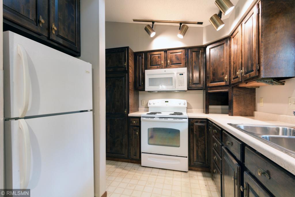 1132 Riverside Drive North Hudson, WI 54016 - Photo 4 of 36 Gallery Image 4