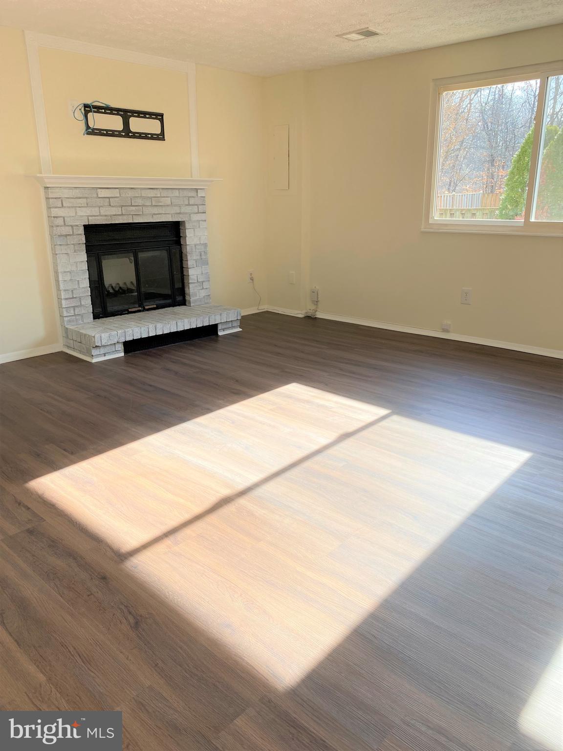 8301 Bark Tree Court Springfield, VA 22153 - Photo 8 of 29 Gallery Image 8