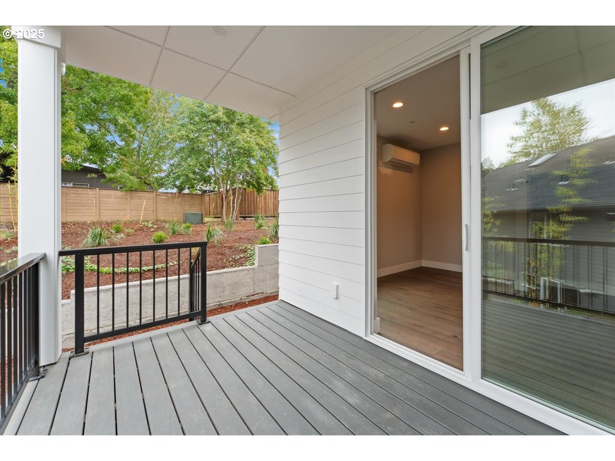 9818 Southwest 34th Place Portland, OR 97219 - Photo 9 of 23