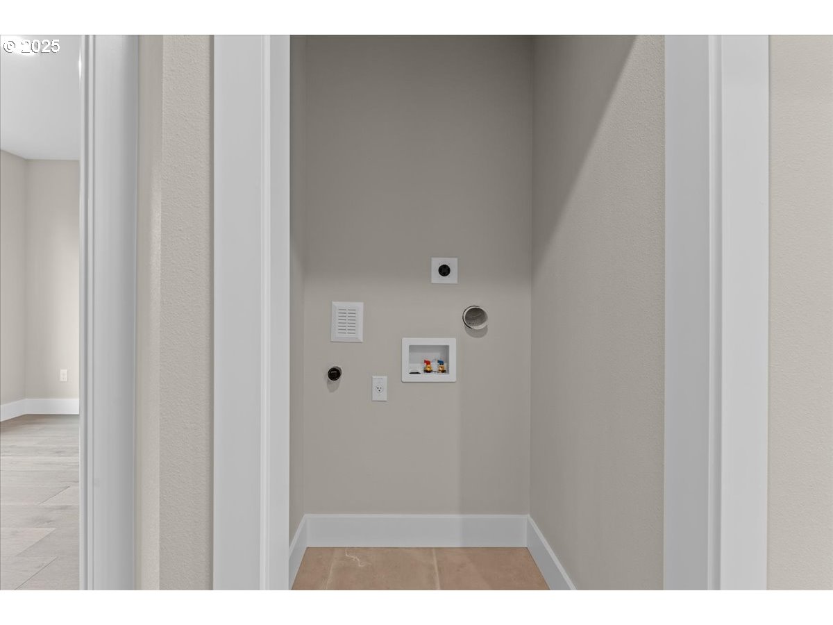 9818 Southwest 34th Place Portland, OR 97219 - Photo 19 of 23 Bedroom