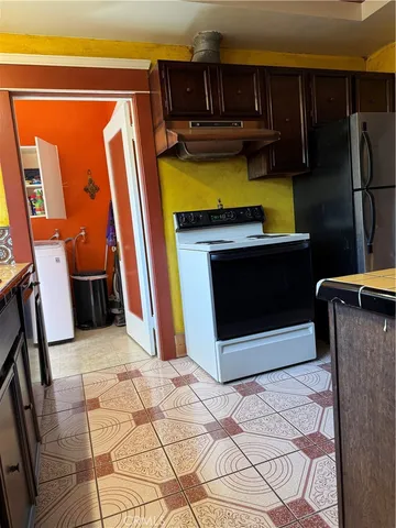 $1,035,000 | 287 Kennebec Avenue, Long Beach, CA 90803