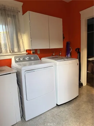 $1,035,000 | 287 Kennebec Avenue, Long Beach, CA 90803