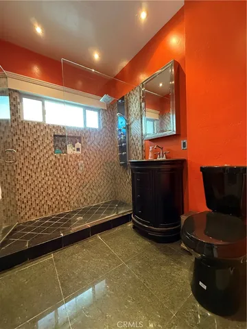 $1,035,000 | 287 Kennebec Avenue, Long Beach, CA 90803